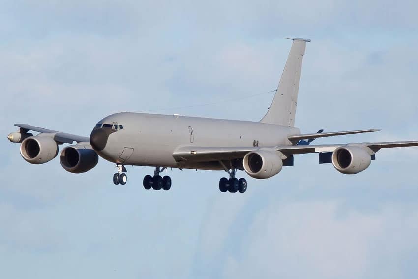 Boeing 707 airplane