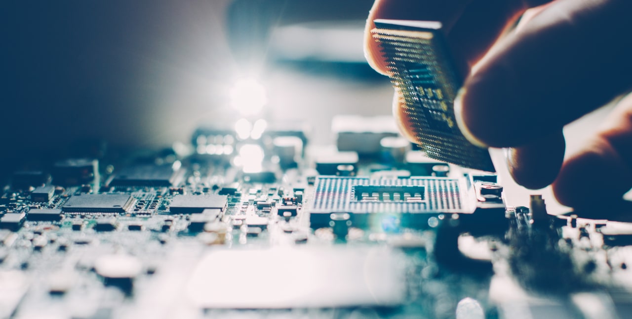 nasam-building-computer-chip-2X